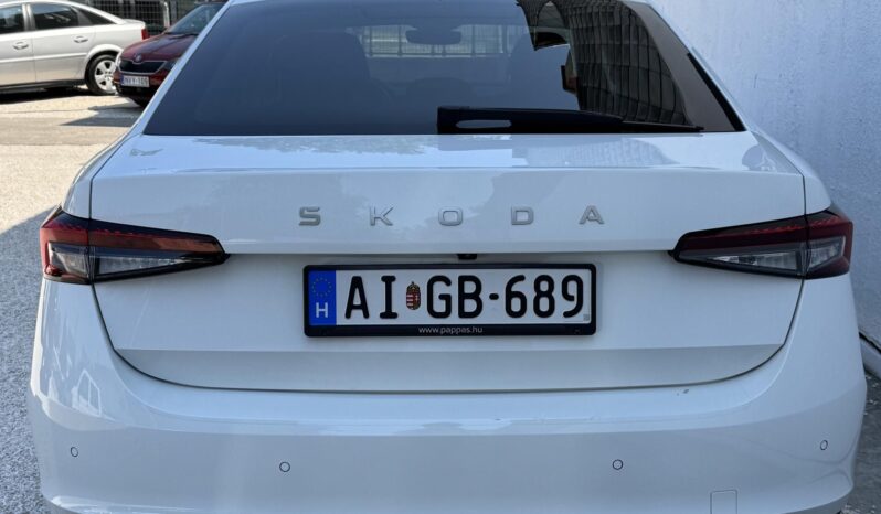 SKODA SUPERB 2.0 TDI SCR Essence DSG Magyarországi!!! Garantált 44 000Km!!! Vezetett szervizkönyv!!! Garanciális!!! full