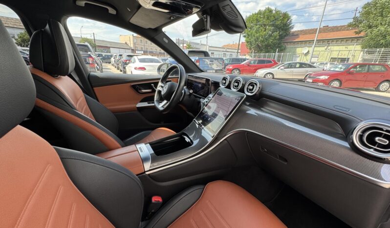 MERCEDES-BENZ GLC 300 e 4Matic 9G-TRONIC Plug-in hybrid Magyarországi!!! Sérülésmentes!!! 36 000Km!!! Garanciális!!! Végig vez.szer.köny full