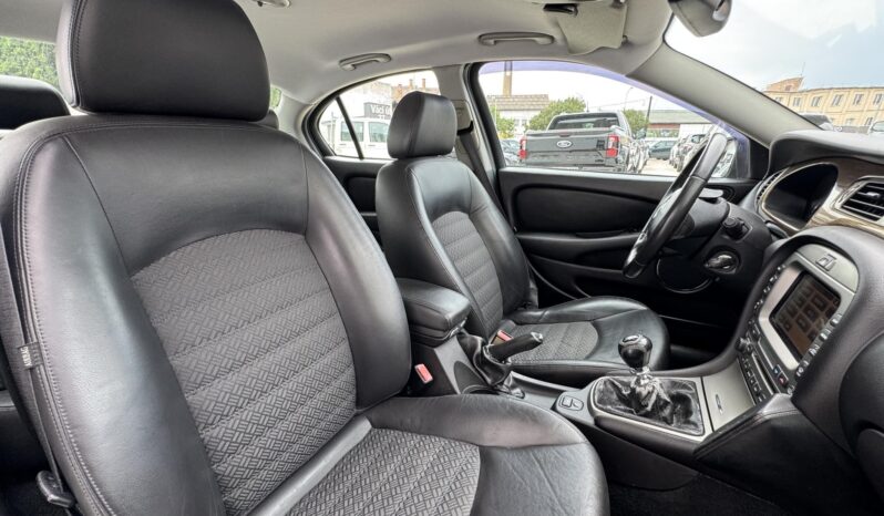 JAGUAR X-TYPE 2.2 D Executive Megkímélt állapot!!! Digitális klíma!!! full
