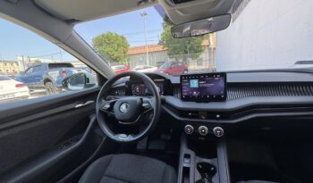 SKODA SUPERB 2.0 TDI SCR Essence DSG Magyarországi!!! Garantált 44 000Km!!! Vezetett szervizkönyv!!! Garanciális!!! full