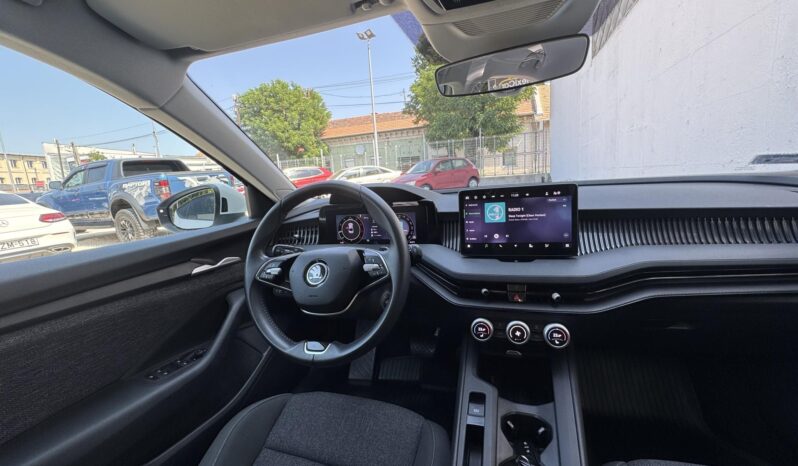 SKODA SUPERB 2.0 TDI SCR Essence DSG Magyarországi!!! Garantált 44 000Km!!! Vezetett szervizkönyv!!! Garanciális!!! full