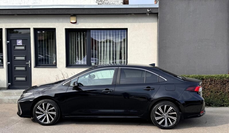 TOYOTA COROLLA 1.8 Hybrid Comfort Style Tech e-CVT Navi – Magyarországi – 55.000 Km – Garanciális – Újszerű!!! full