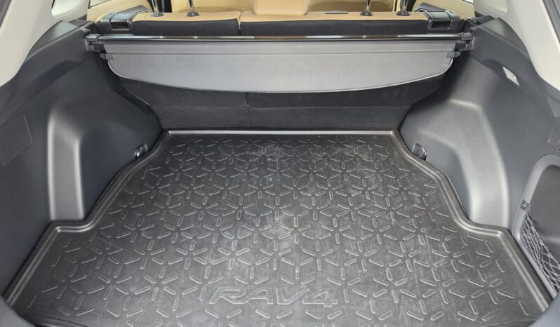 TOYOTA RAV 4 Rav4 2.5 Hybrid Executive e-CVT Skyview! Magyarországi 77.000km! ÚJSZERŰ!! full