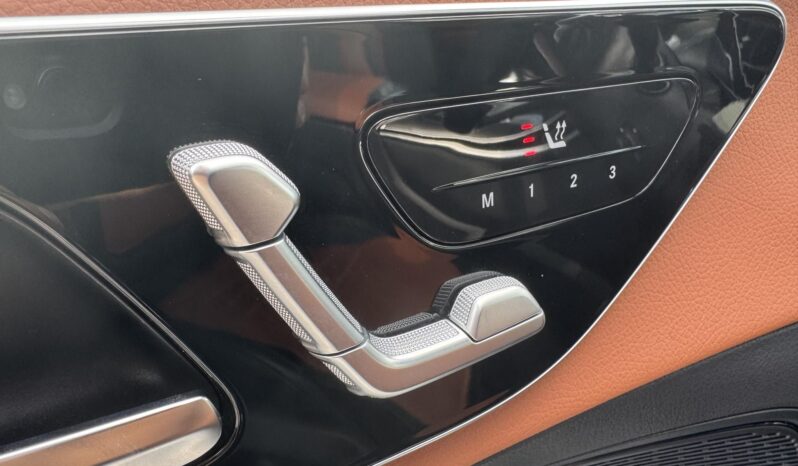 MERCEDES-BENZ GLC 300 e 4Matic 9G-TRONIC Plug-in hybrid Magyarországi!!! Sérülésmentes!!! 36 000Km!!! Garanciális!!! Végig vez.szer.köny full
