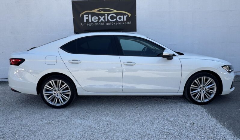 SKODA SUPERB 2.0 TDI SCR Essence DSG Magyarországi!!! Garantált 44 000Km!!! Vezetett szervizkönyv!!! Garanciális!!! full