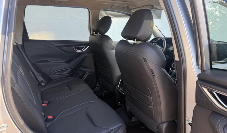 SUBARU FORESTER 2.0 e-Boxer Platinum CVT Magyarországi!!! Egy tulajdonos!! Garanciális!! Sérülésmentes!!! Vezetett szerví full