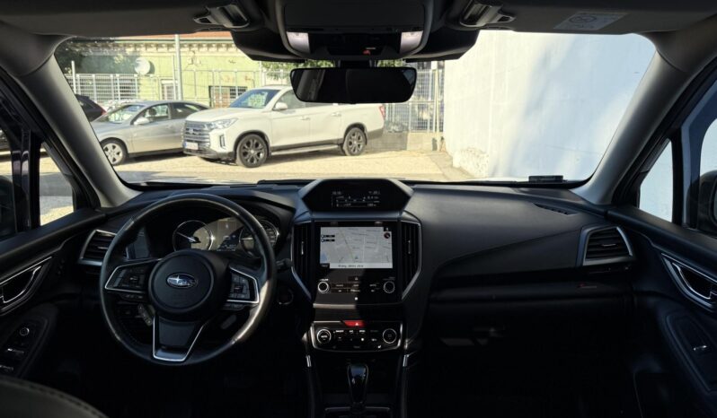 SUBARU FORESTER 2.0 e-Boxer Platinum CVT Magyarországi!!! Egy tulajdonos!! Garanciális!! Sérülésmentes!!! Vezetett szerví full