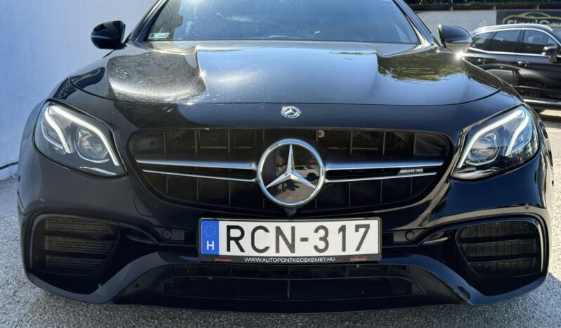 MERCEDES-AMG E 63 4MATIC+ 9G-TRONIC Magyarországi!!! Vezetett szervízkönyv!!! full