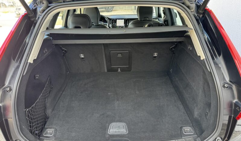 VOLVO XC60 2.0 [B4] MHEV Plus Dark AWD Geartronic Magyarországi!!! Áfá-s!!! Garanciális!!! Végig vezetett szervizkönyv!!! full