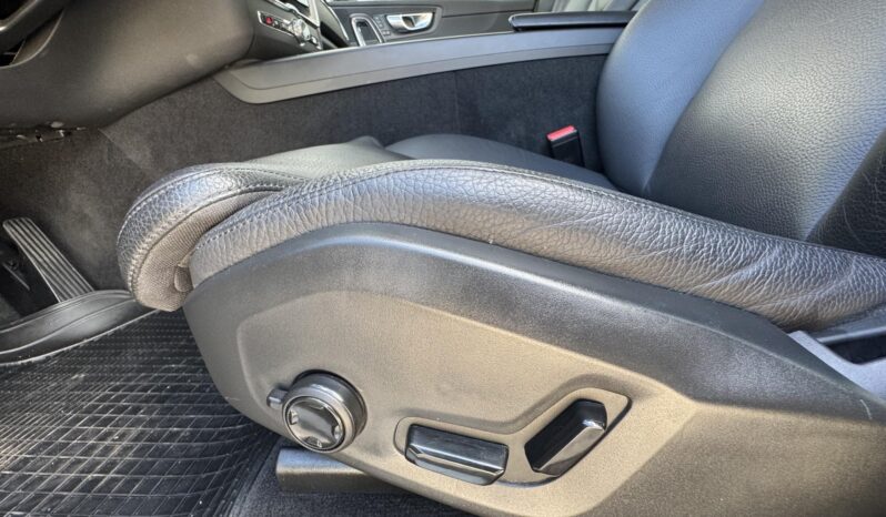 VOLVO XC60 2.0 [B4] MHEV Plus Dark AWD Geartronic Magyarországi!!! Áfá-s!!! Garanciális!!! Végig vezetett szervizkönyv!!! full