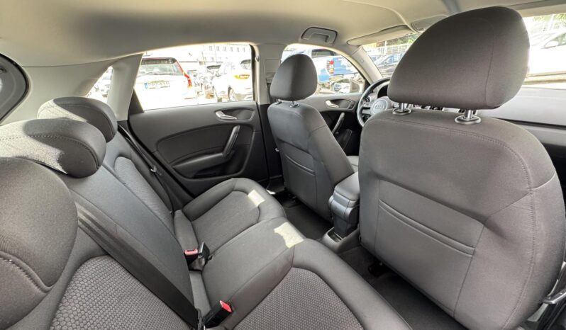 AUDI A1 Sportback 1.6 TDI DPF Attraction Gyönyörű állapot!!! Vezérlés cserélve!!! Jól felszerelt!!! full