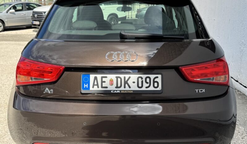 AUDI A1 Sportback 1.6 TDI DPF Attraction Gyönyörű állapot!!! Vezérlés cserélve!!! Jól felszerelt!!! full
