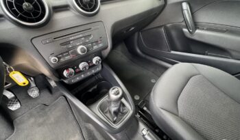 AUDI A1 Sportback 1.6 TDI DPF Attraction Gyönyörű állapot!!! Vezérlés cserélve!!! Jól felszerelt!!! full