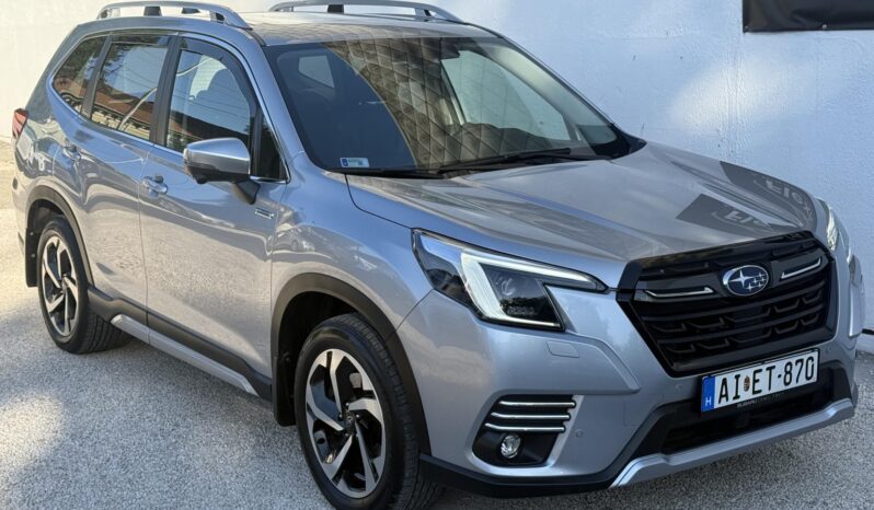 SUBARU FORESTER 2.0 e-Boxer Platinum CVT Magyarországi!!! Egy tulajdonos!! Garanciális!! Sérülésmentes!!! Vezetett szerví full