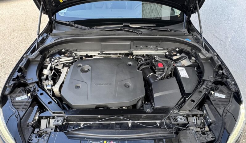 VOLVO XC60 2.0 [B4] MHEV Plus Dark AWD Geartronic Magyarországi!!! Áfá-s!!! Garanciális!!! Végig vezetett szervizkönyv!!! full