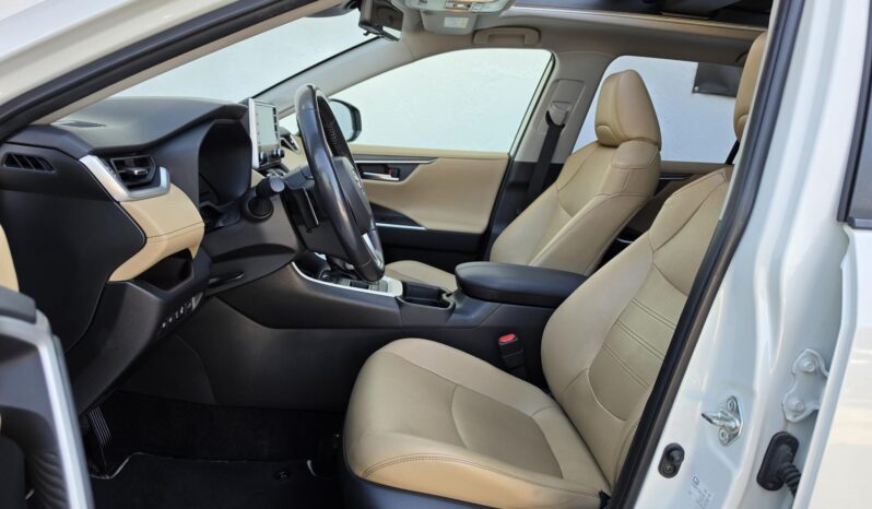 TOYOTA RAV 4 Rav4 2.5 Hybrid Executive e-CVT Magyarországi! Vezetett szervizkönyv! Panorámatető! JBL! full