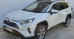 TOYOTA RAV 4 Rav4 2.5 Hybrid Executive e-CVT Magyarországi! Vezetett szervizkönyv! Panorámatető! JBL!