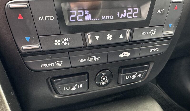 HONDA CIVIC 1.8 Elegance 15 ADAS NAVI 6MT Magyarországi! Sérülésmentes! Vezetett szervizkönyv! full
