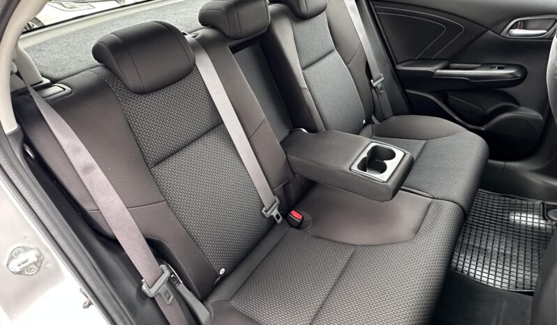 HONDA CIVIC 1.8 Elegance 15 ADAS NAVI 6MT Magyarországi! Sérülésmentes! Vezetett szervizkönyv! full