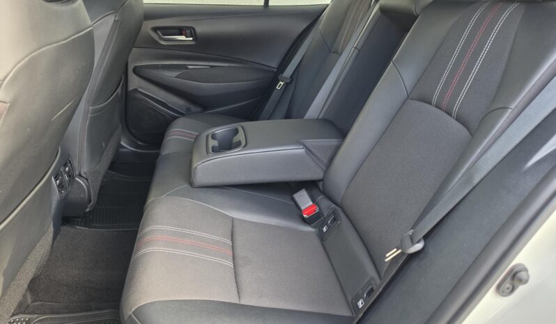 TOYOTA COROLLA Sedan 1.8 Hybrid GR-Sport e-CVT Magyarországi! Vez.sz.könyv! full