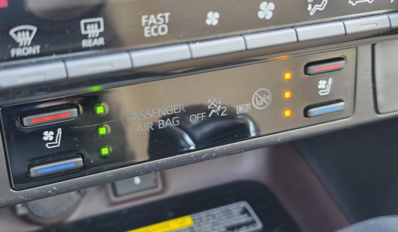 TOYOTA RAV 4 Rav4 2.5 Hybrid Executive e-CVT Magyarországi! Vezetett szervizkönyv! Panorámatető! JBL! full