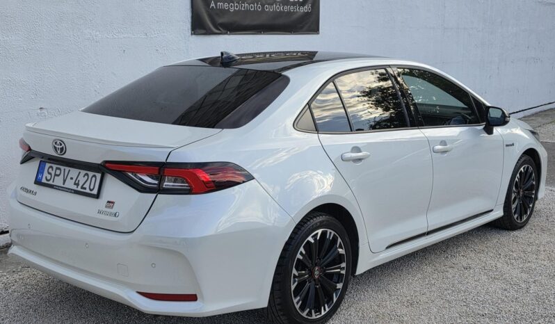 TOYOTA COROLLA Sedan 1.8 Hybrid GR-Sport e-CVT Magyarországi! Vez.sz.könyv! full