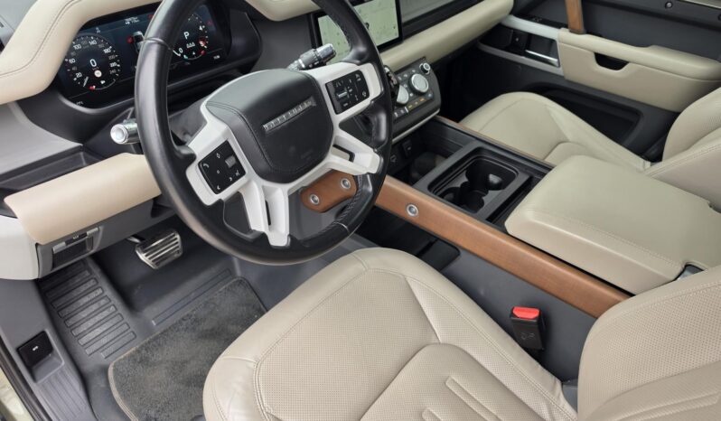LAND ROVER DEFENDER 110 D200 HSE (Automata) Vezetett sz.könyv! Vonóhorog! Panoráma tető! Ülésszellőztetés! full