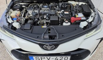 TOYOTA COROLLA Sedan 1.8 Hybrid GR-Sport e-CVT Magyarországi! Vez.sz.könyv! full