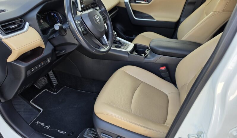 TOYOTA RAV 4 Rav4 2.5 Hybrid Executive e-CVT Magyarországi! Vezetett szervizkönyv! Panorámatető! JBL! full