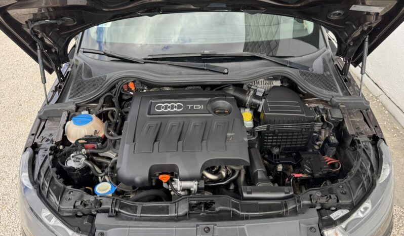 AUDI A1 Sportback 1.6 TDI DPF Attraction Gyönyörű állapot!!! Vezérlés cserélve!!! Jól felszerelt!!! full