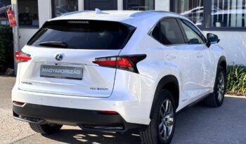 LEXUS NX 300h Executive Special Edition CVT Magyarországi – Gyönyörű Állapotban!! ( Újszerű Téli – Nyári Kerék Garnitúra ) full