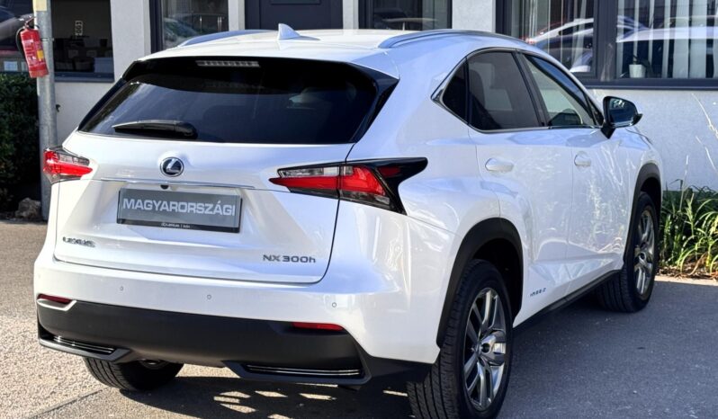 LEXUS NX 300h Executive Special Edition CVT Magyarországi – Gyönyörű Állapotban!! ( Újszerű Téli – Nyári Kerék Garnitúra ) full