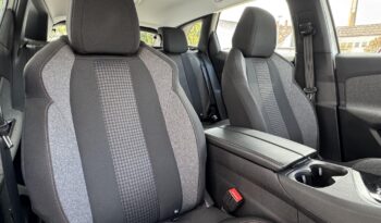 PEUGEOT 3008 1.2 PureTech Active Pack EAT8 Magyarországi!!! Sérülésmentes!!! 41.000Km!!! Eslő tulajdonostól!!! full