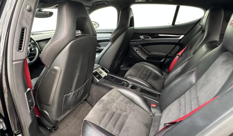 PORSCHE PANAMERA GTS PDK Megkímélt állapot!!! Rendszeresen karbantartott!!! full