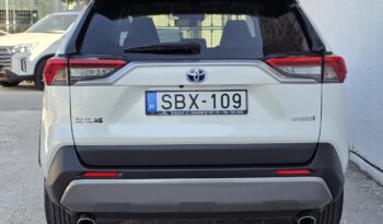 TOYOTA RAV 4 Rav4 2.5 Hybrid Executive e-CVT Magyarországi! Vezetett szervizkönyv! Panorámatető! JBL! full