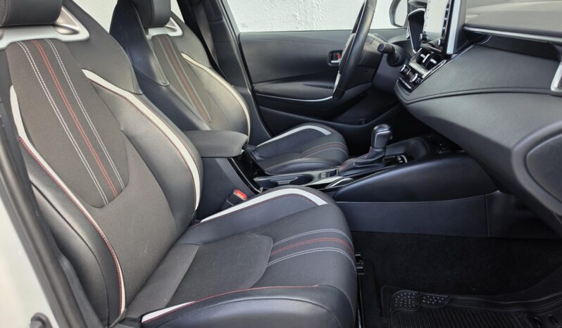 TOYOTA COROLLA Sedan 1.8 Hybrid GR-Sport e-CVT Magyarországi! Vez.sz.könyv! full
