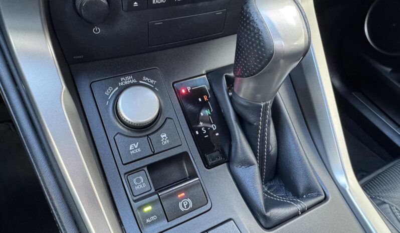 LEXUS NX 300h F Sport CVT F sport!!! Gyönyörű állapot!!! Vezetett szervizkönyv!!! full