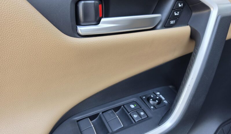 TOYOTA RAV 4 Rav4 2.5 Hybrid Executive e-CVT Magyarországi! Vezetett szervizkönyv! Panorámatető! JBL! full