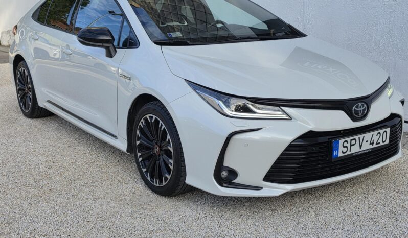 TOYOTA COROLLA Sedan 1.8 Hybrid GR-Sport e-CVT Magyarországi! Vez.sz.könyv! full
