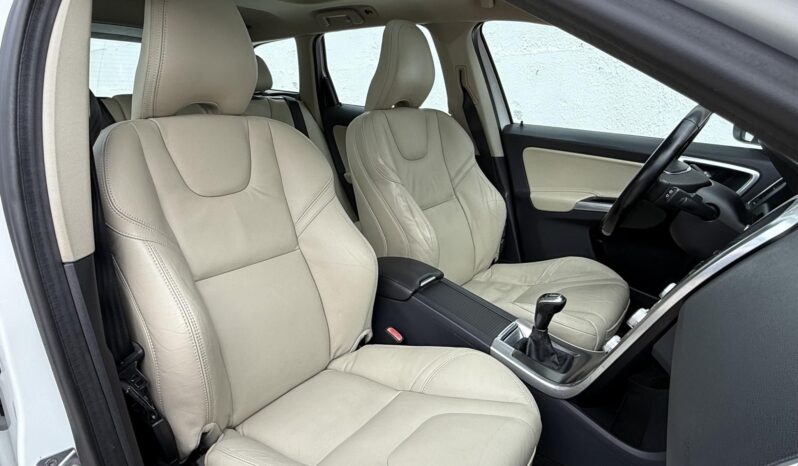 VOLVO XC60 2.0 D [D4] Kinetic FWD Magyarországi!!! Első tulajdonostól!!! Vezetett szervízkönyv!!! full