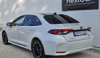 TOYOTA COROLLA Sedan 1.8 Hybrid GR-Sport e-CVT Magyarországi! Vez.sz.könyv! full