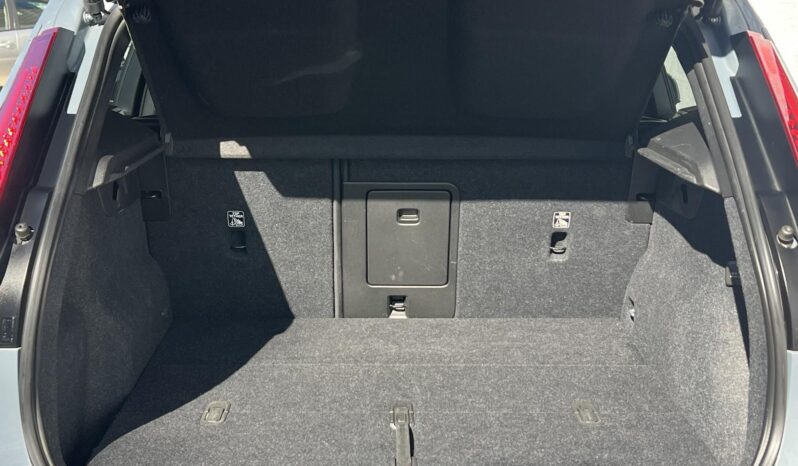 VOLVO XC40 2.0 [B3] MHEV Plus Bright DCT Magyarországi!!! Vezetett szervízkönyv!!! full