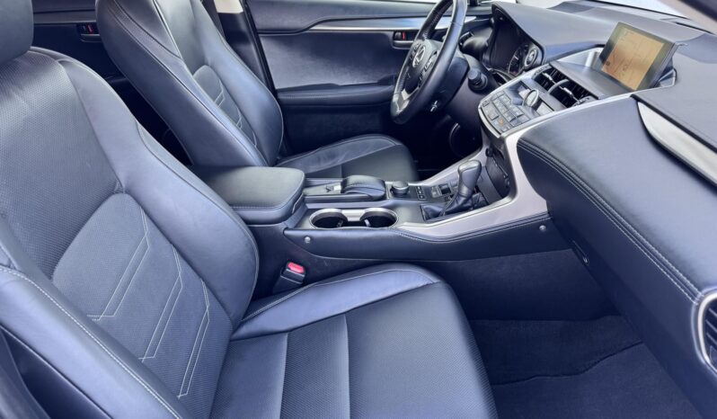 LEXUS NX 300h Executive Special Edition CVT Magyarországi – Gyönyörű Állapotban!! ( Újszerű Téli – Nyári Kerék Garnitúra ) full