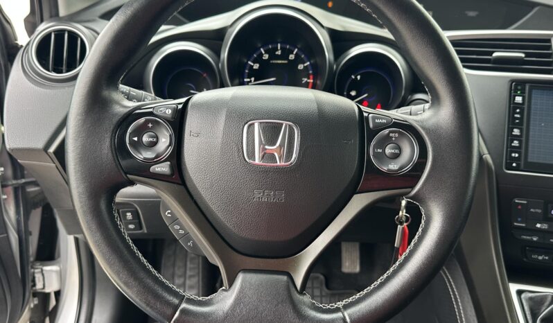 HONDA CIVIC 1.8 Elegance 15 ADAS NAVI 6MT Magyarországi! Sérülésmentes! Vezetett szervizkönyv! full