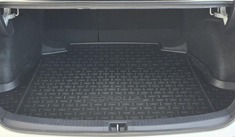 TOYOTA COROLLA Sedan 1.8 Hybrid GR-Sport e-CVT Magyarországi! Vez.sz.könyv! full