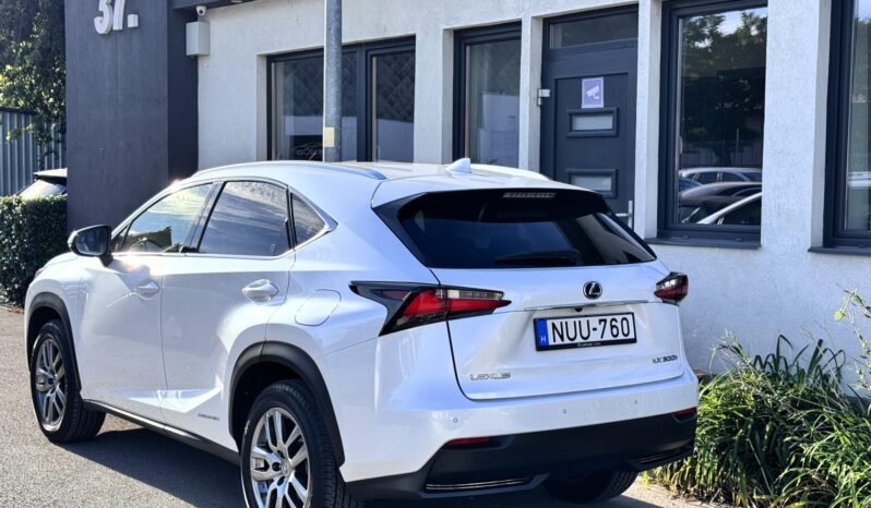 LEXUS NX 300h Executive Special Edition CVT Magyarországi – Gyönyörű Állapotban!! ( Újszerű Téli – Nyári Kerék Garnitúra ) full