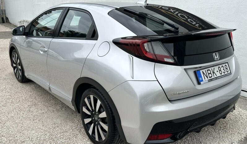 HONDA CIVIC 1.8 Elegance 15 ADAS NAVI 6MT Magyarországi! Sérülésmentes! Vezetett szervizkönyv! full